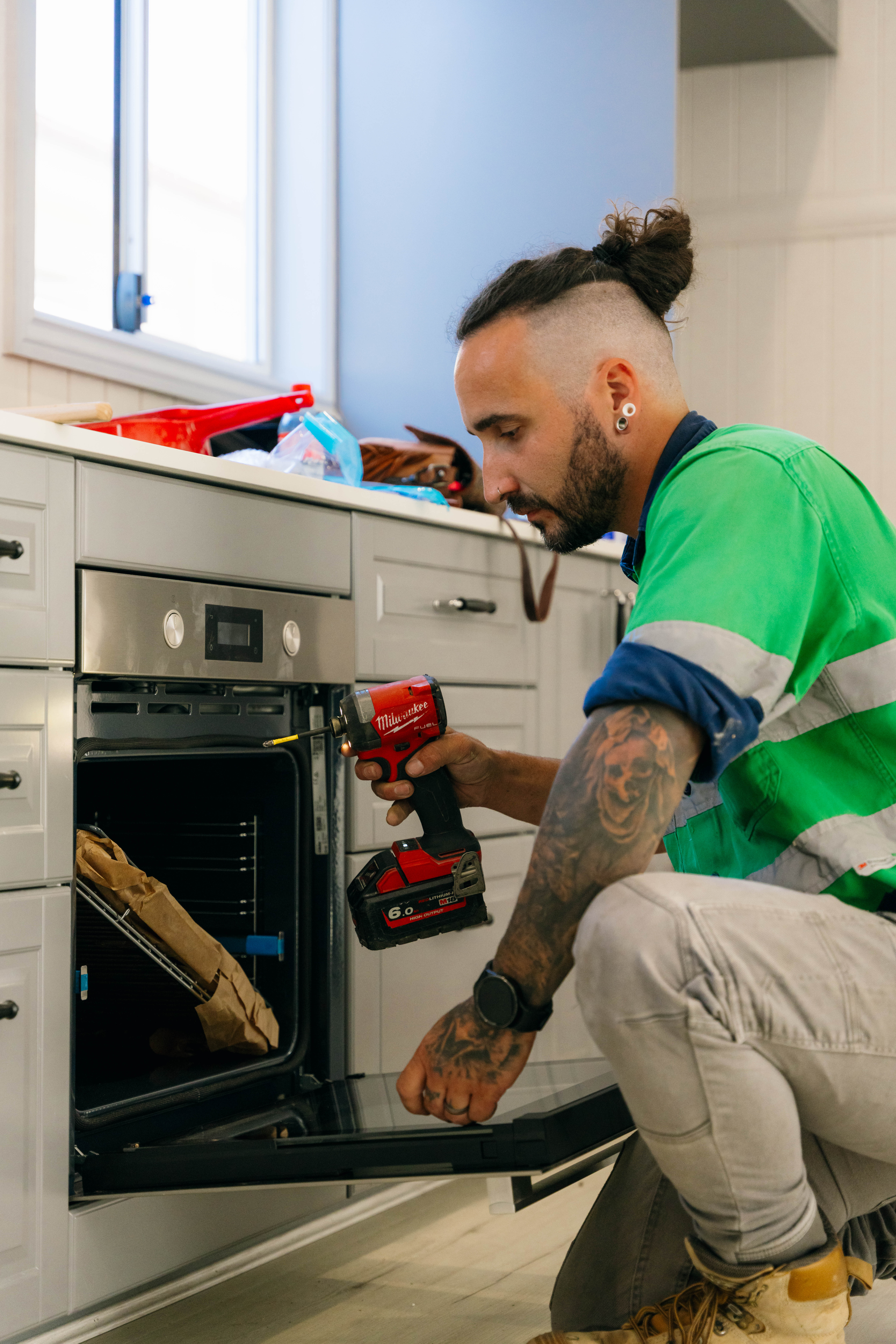 Kitchen oven installation